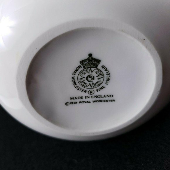 Royal Worcester Coffee Pot White With Blue Leaves - Picture 12 of 12